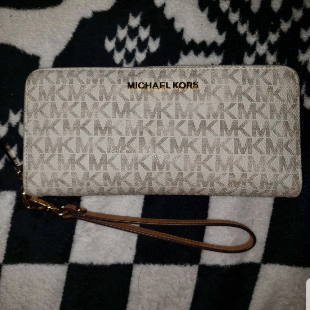 SOLD Michael Kors Wallet and Wristlet